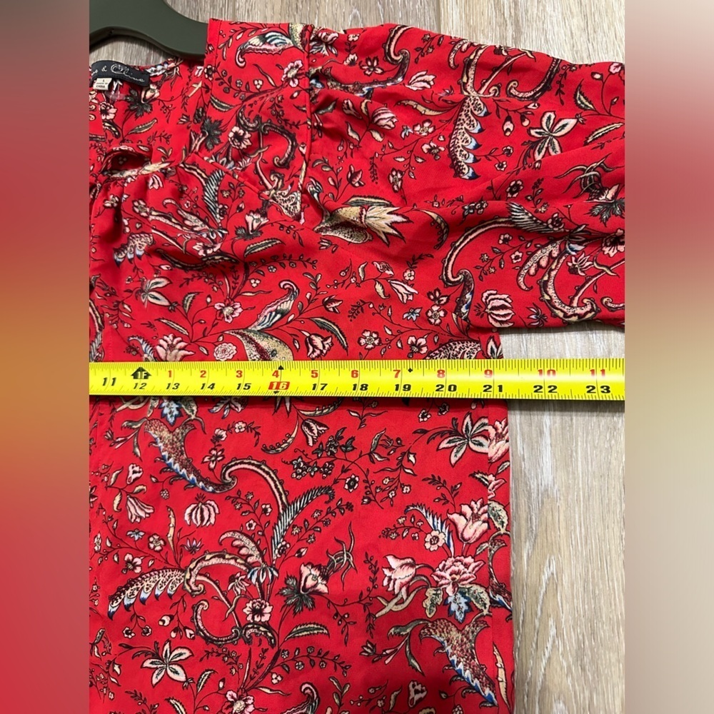 Rose & Olive  Tie front red blouse with floral print Size L excellent. - Picture 4 of 7